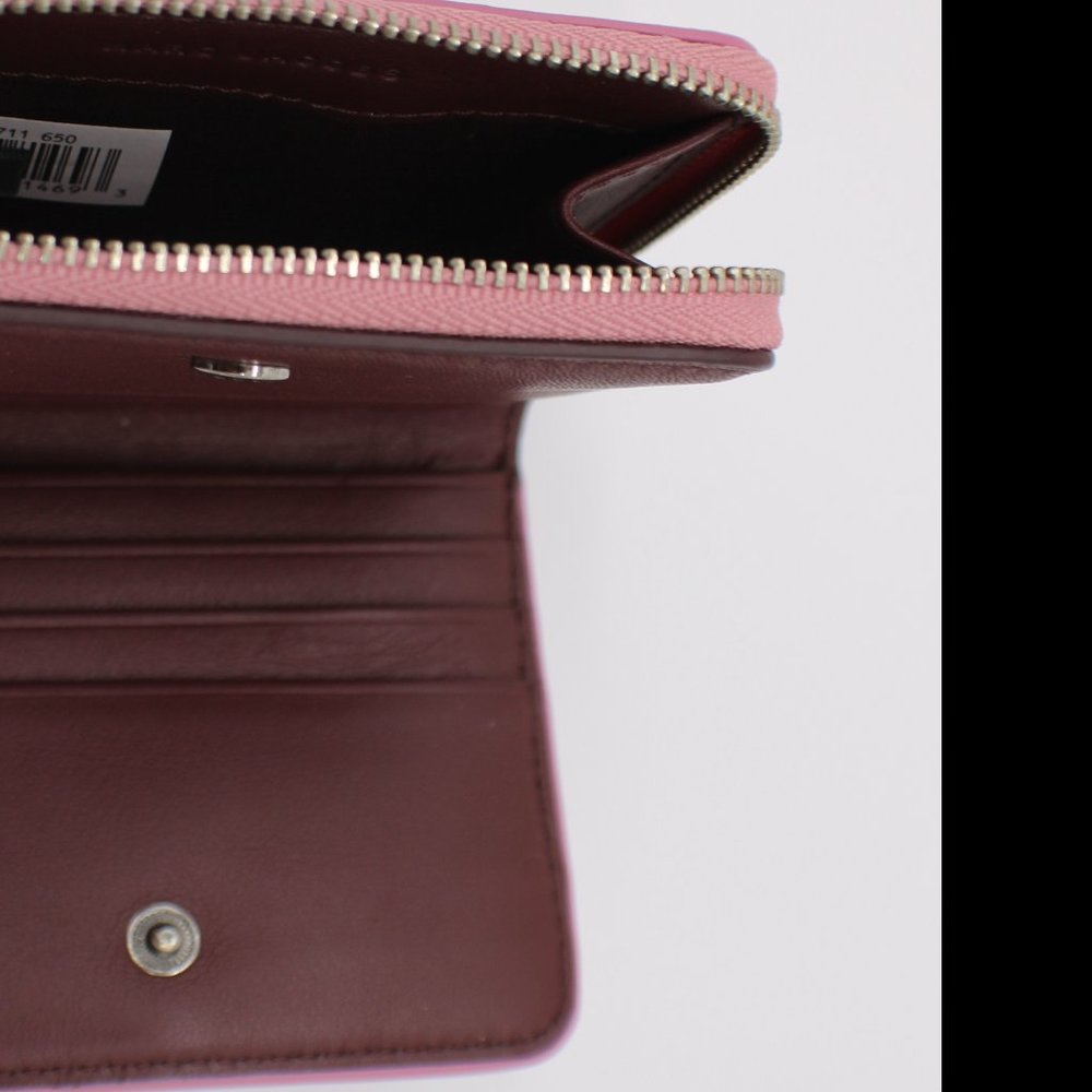 Marc Jacobs Metallic Bow Zip Card Case - Picture 4 of 6